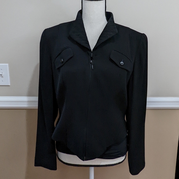 Dana Buchman Jackets & Blazers - Dana Buckman petites. Size 8 black Blazer. Quilt collar detail